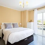 Holidays2Malaga Capuchino French Balcony & Smarttv